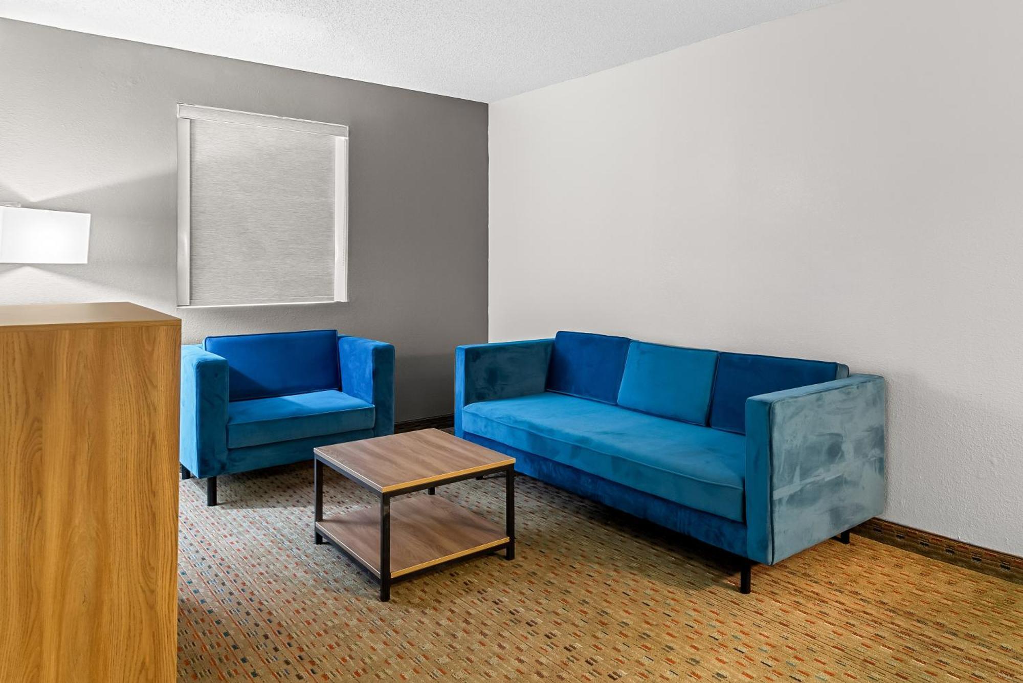 Quality Inn Cornelia Esterno foto