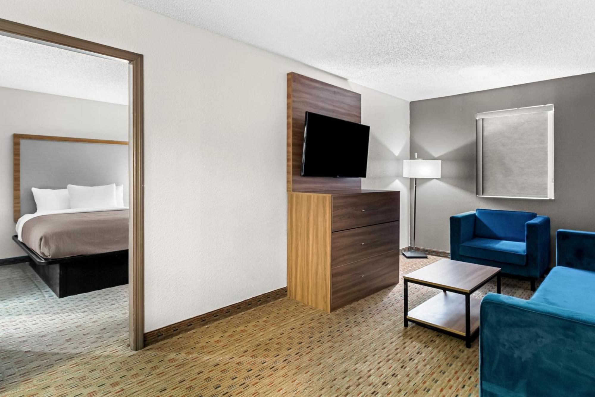 Quality Inn Cornelia Esterno foto