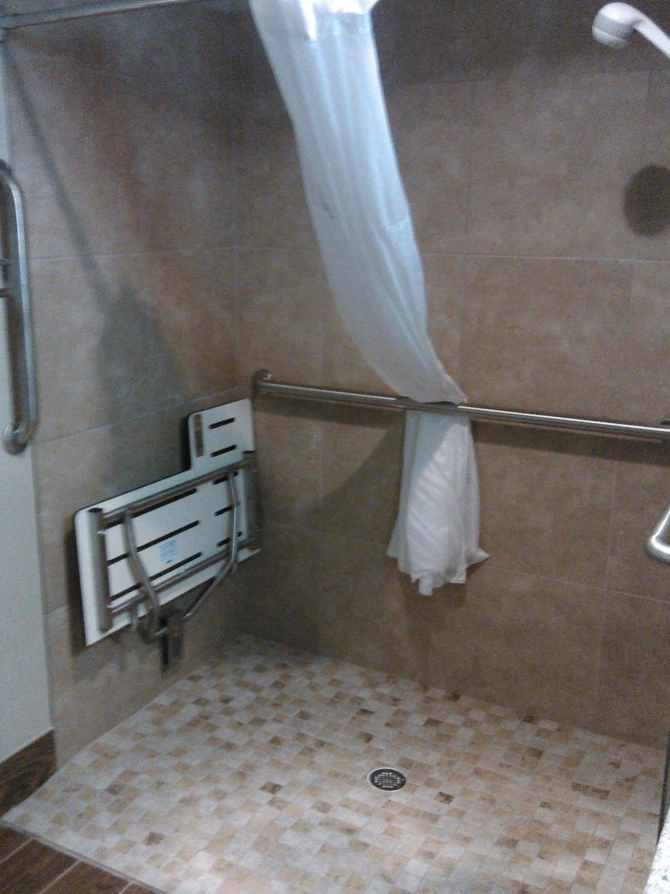 Quality Inn Cornelia Esterno foto